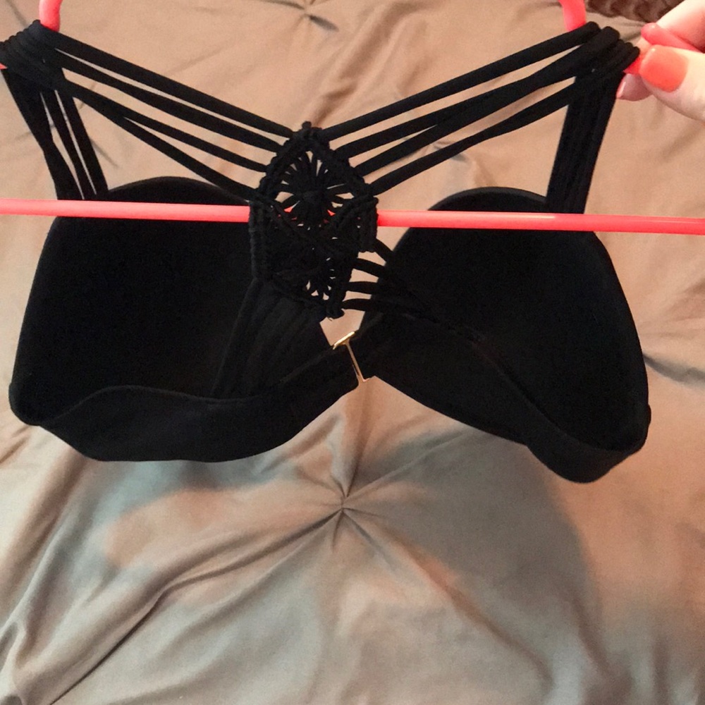 Victoria’s Secret Bikini Top NWOT - Picture 2 of 3
